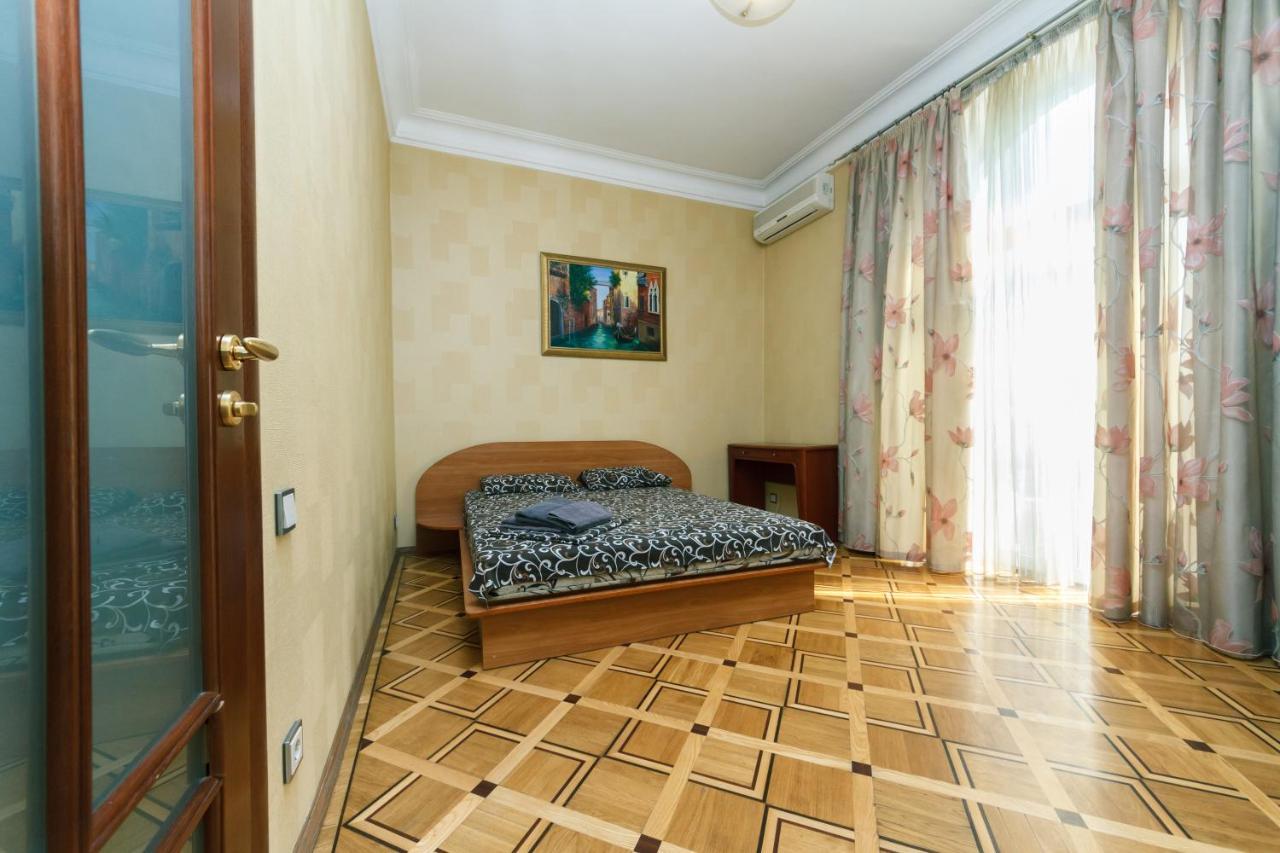 Квартира На Крещатике Kijev Kültér fotó