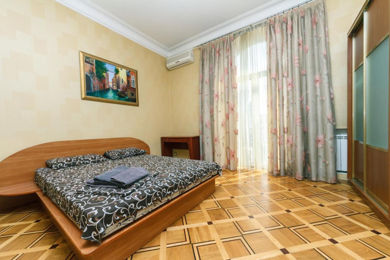 Квартира На Крещатике Kijev Kültér fotó